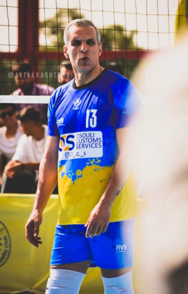 لباس تیمی با پارچه استریج سوزنی 1